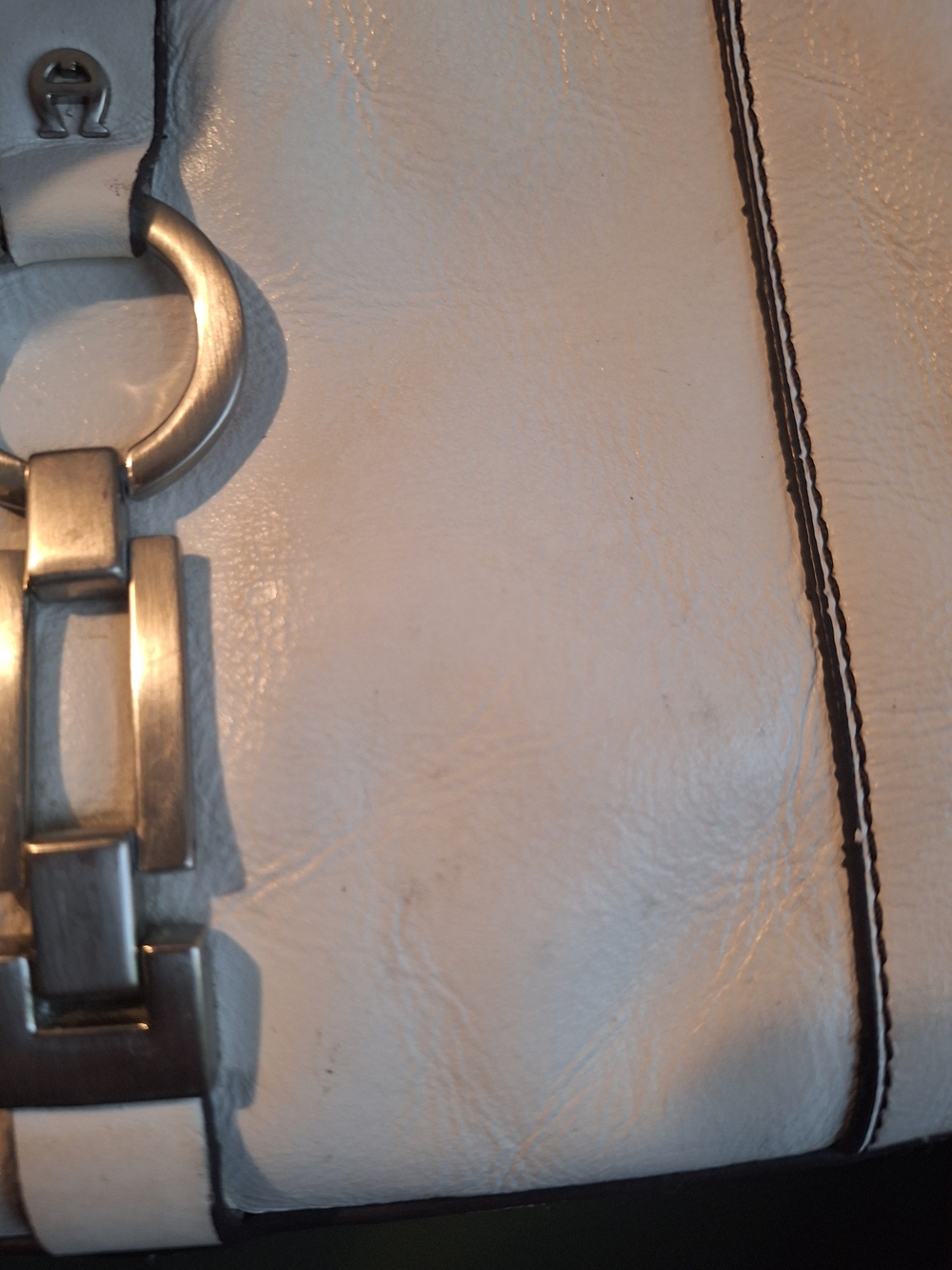 Etienne Aigner Cream Shoulder Bag with Ring Accent - Picture 7 of 10